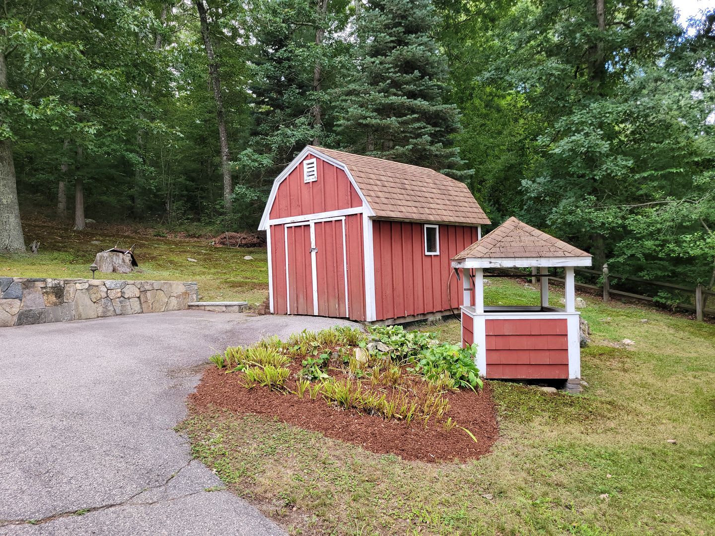 Mendon 2 Bedroom Ranch With Finished Basement – photo 4