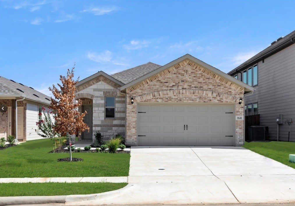 1641 Meadow Crest Drive – photo 1
