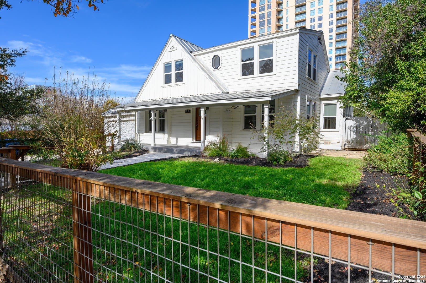 211 ALLENSWORTH ST – photo 1