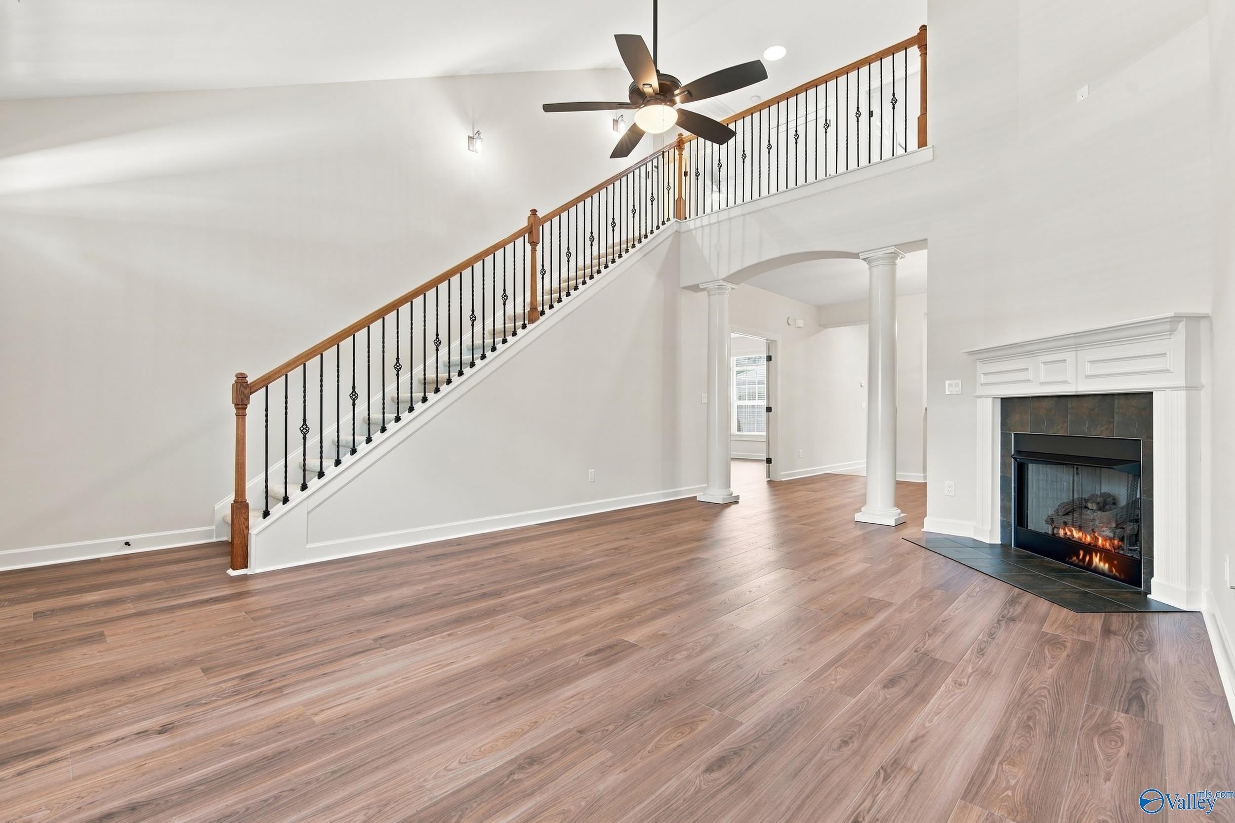 1003 Scarlet Woods – photo 2