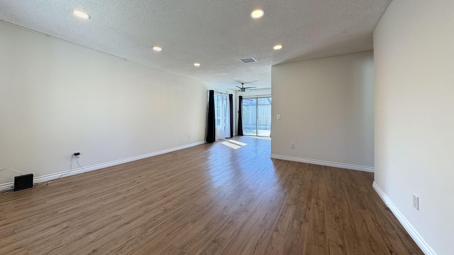 PRICE REDUCTION 7920 Temecula Pl. 3 Bed, 1.5 Bath Single Story Home In Riverside Available Now! – photo 2