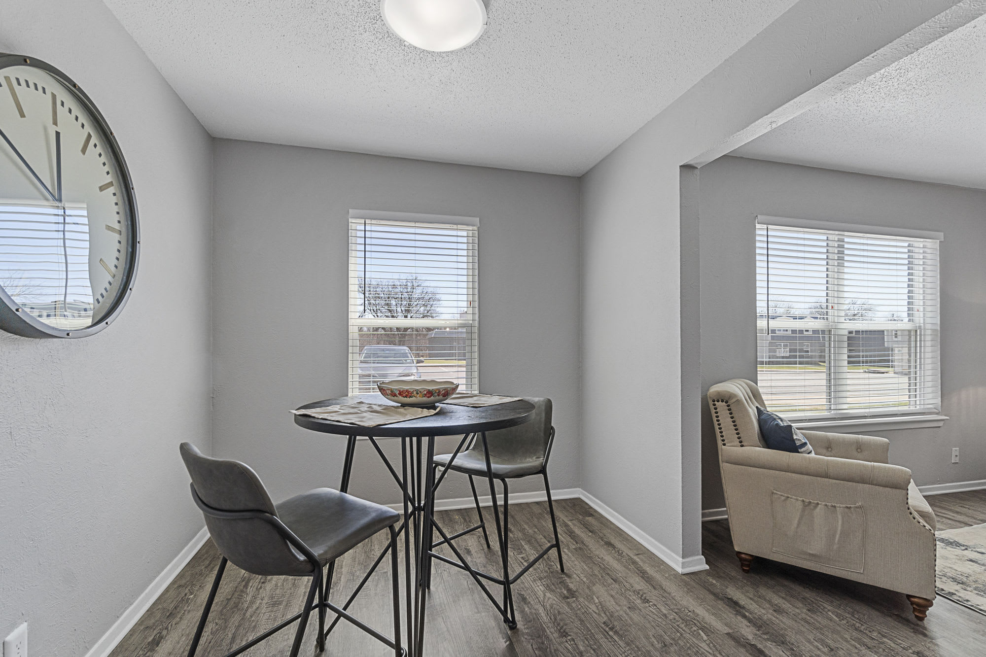 712 1/2 Brook Avenue – photo 4