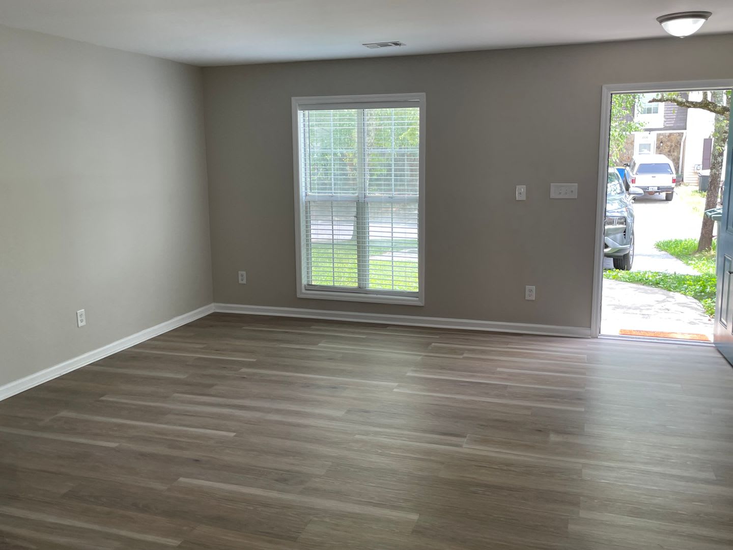 Remodeled Updated Townhome In Great Kennesaw Location Near Kennesaw State University Interstates And Shopping – photo 5