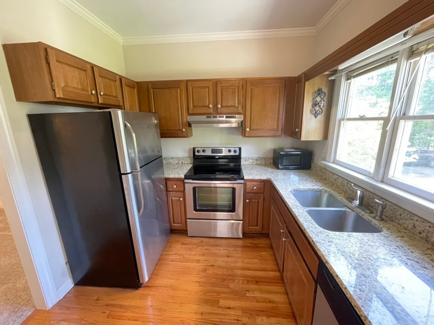 Desirable 2 Bedroom Townhouse Near Downtown Cary – photo 3
