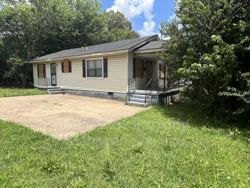 401 N Manassas St – photo 5