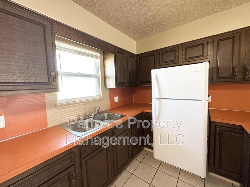 107 Pine Avenue 8 – photo 4