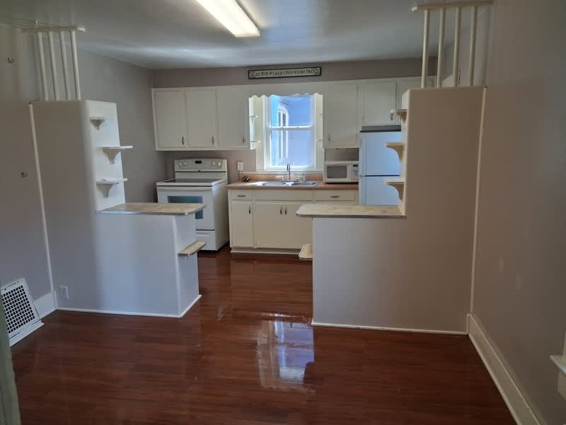 220 6th Street – photo 3