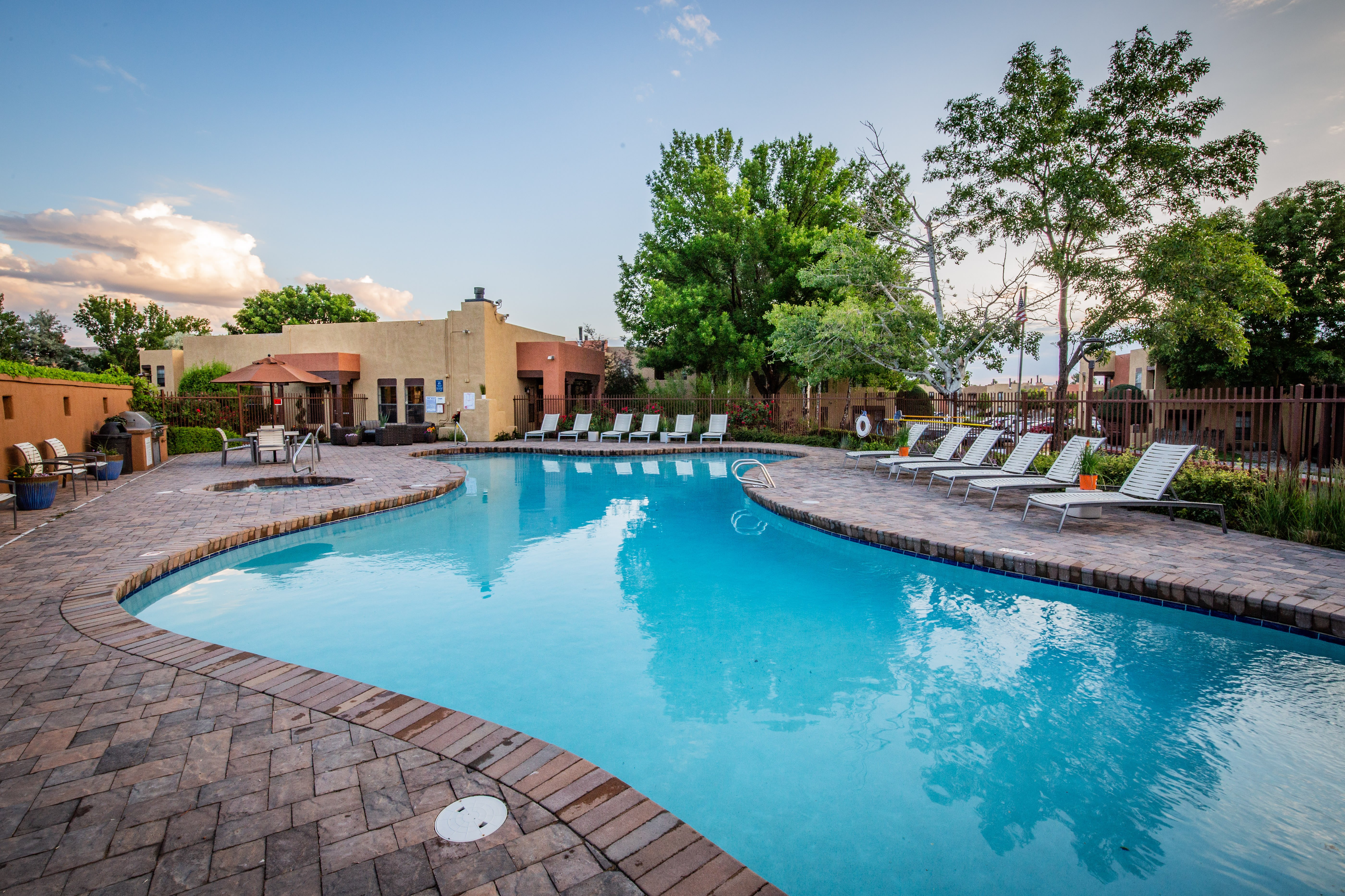 Rancho Carrera Apartments – photo 1