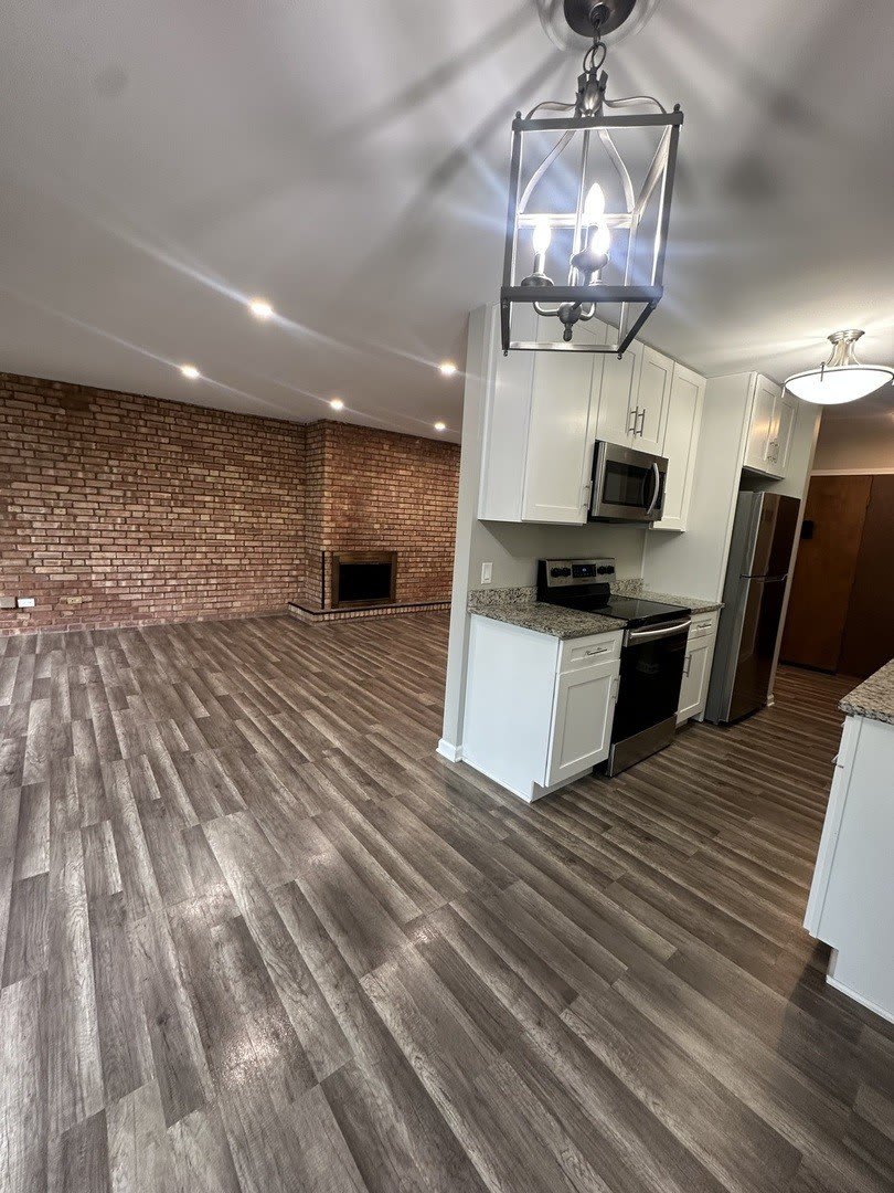 5500 Hillcrest Lane – photo 3
