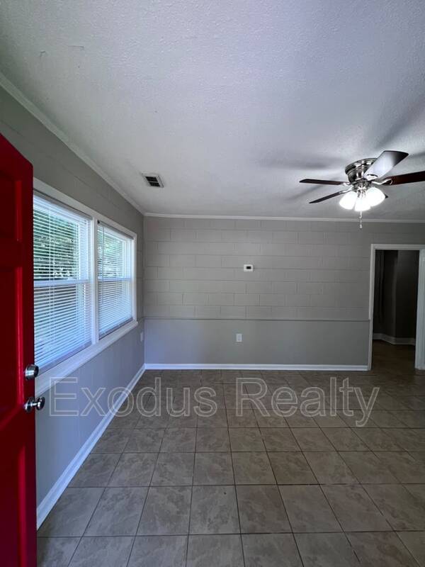 506 Maple – photo 5