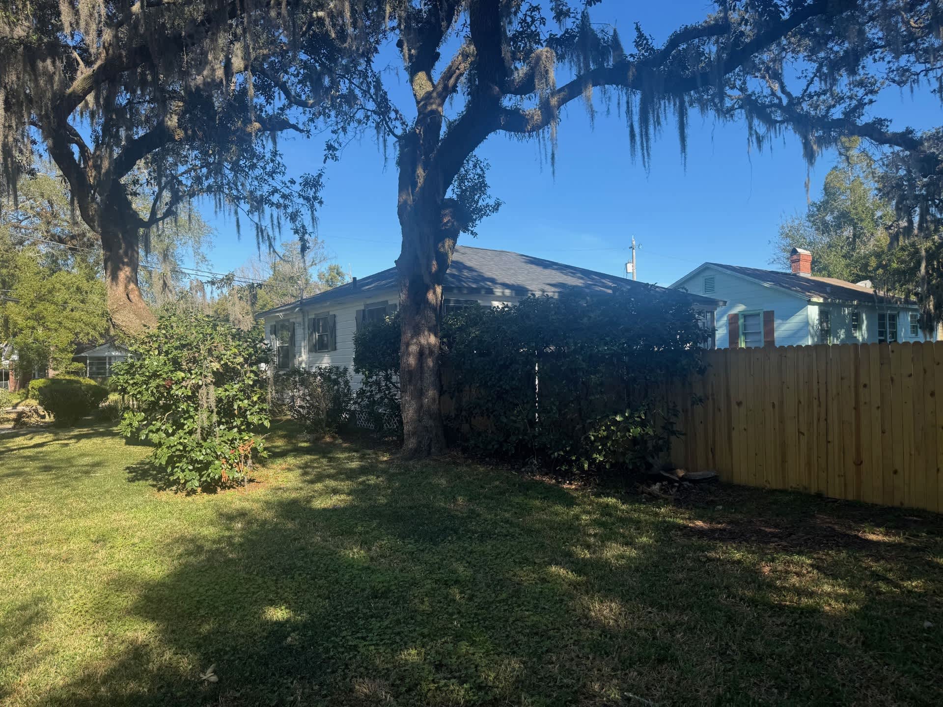 8017 Oakwood St #room Rental – photo 5