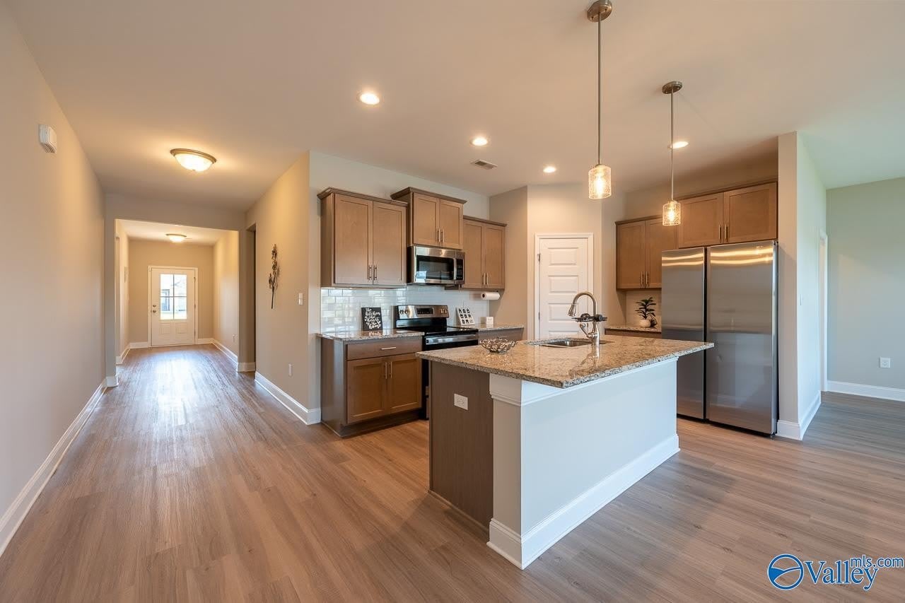 106 Elaina Grey Court – photo 3