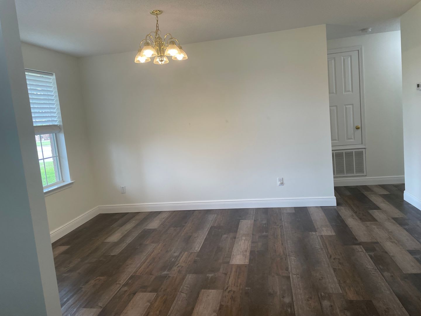 3/2 with spacious backyard! – photo 4