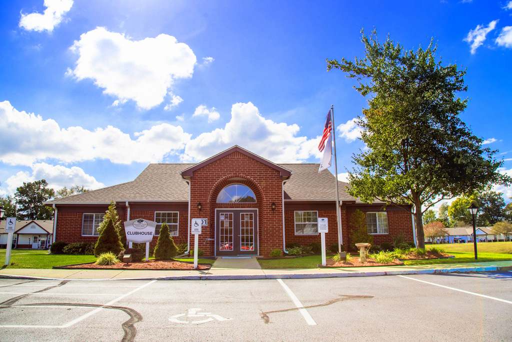 Shady Oak Village Senior Living Apartments – photo 4