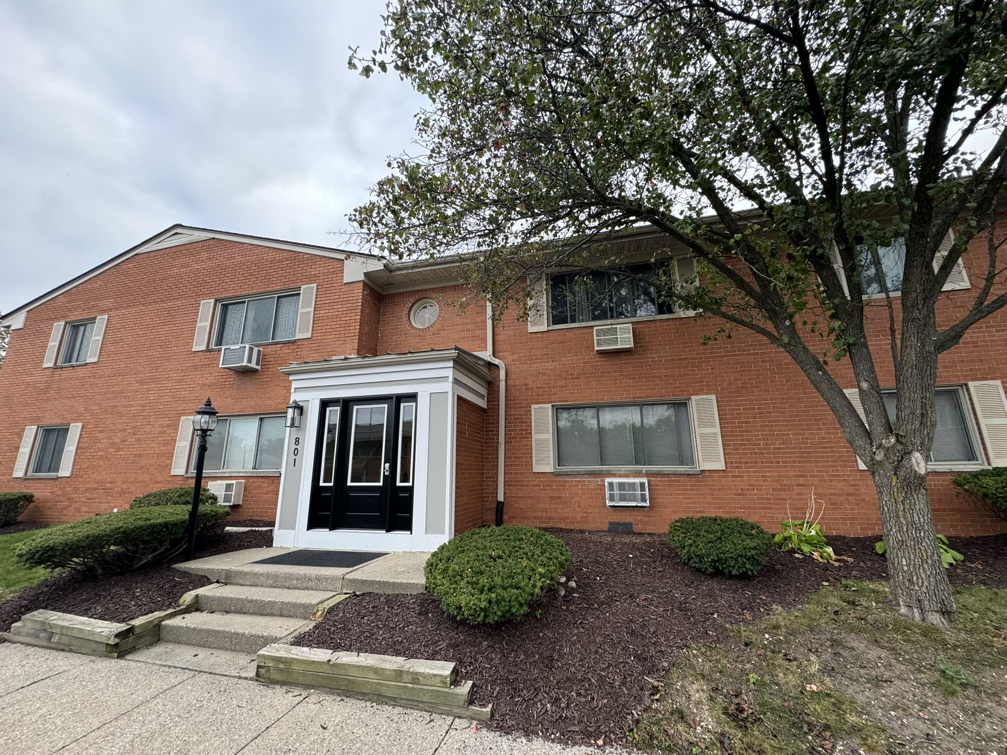 801 Plate St – photo 2