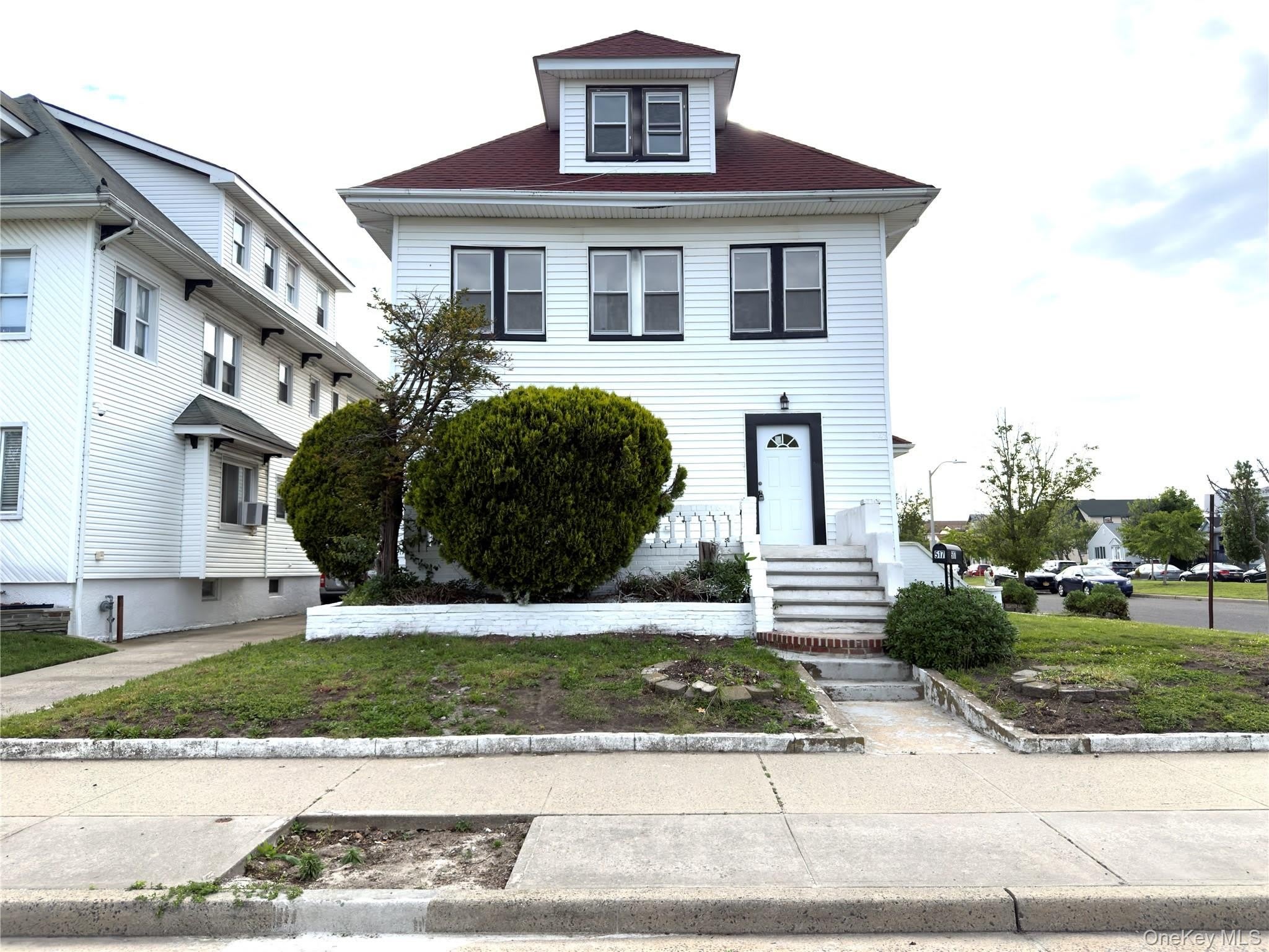 517 laurelton blvd – photo 2