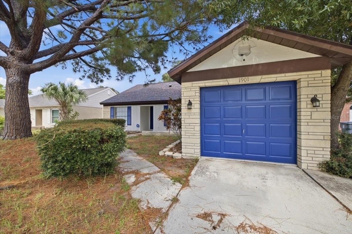 1901 CASTLE BAY Court – photo 2