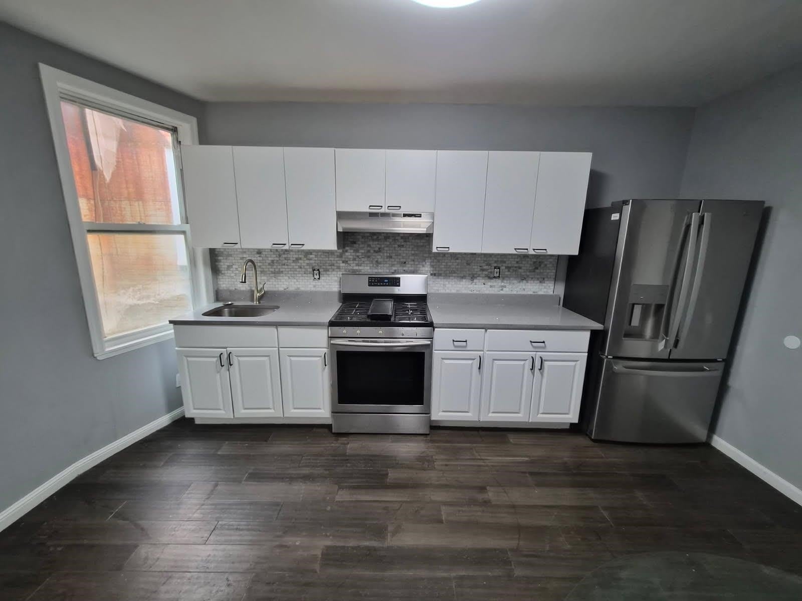 543 W Side Ave – photo 4