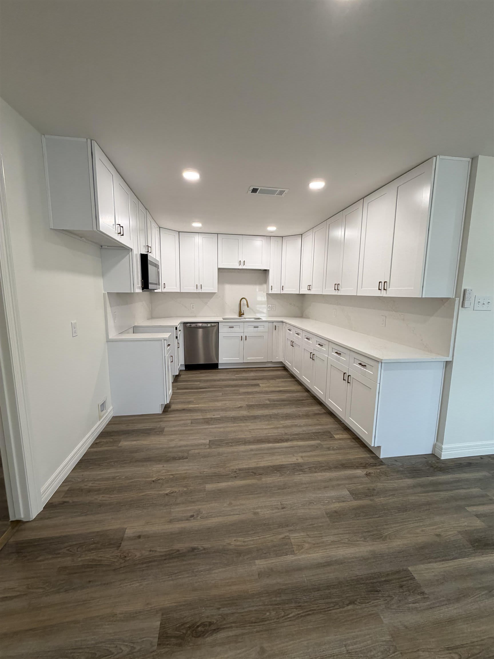 3186 Merriman St – photo 4