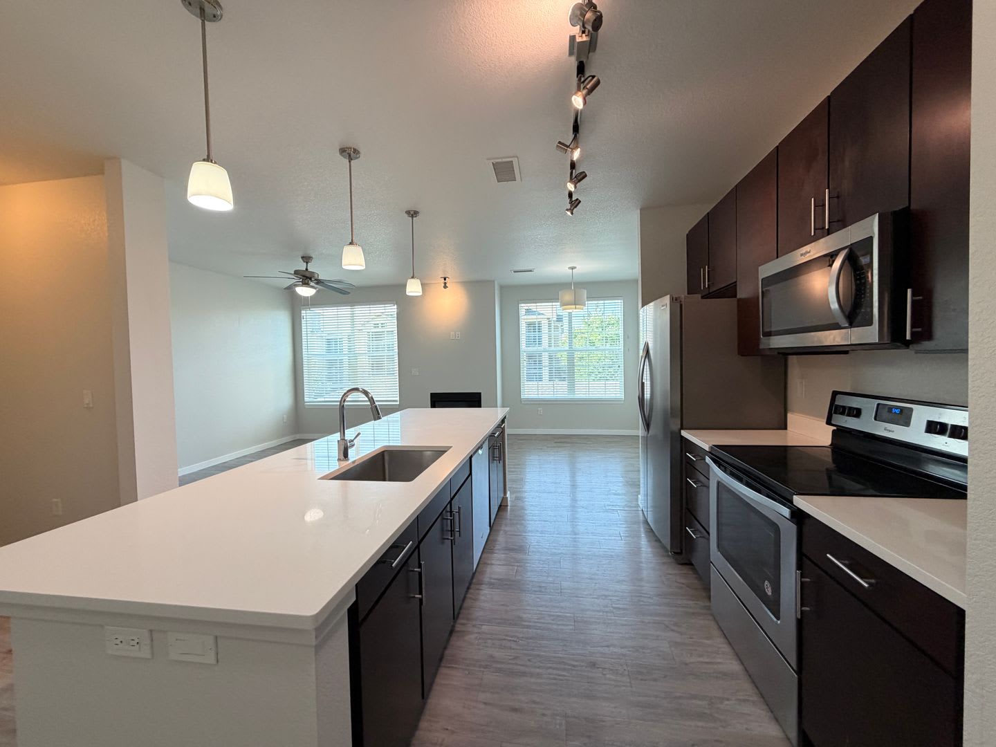 Like-New 3-Bed Condo with Resort-Style Amenities Steps from Cherry Creek Trail – photo 3