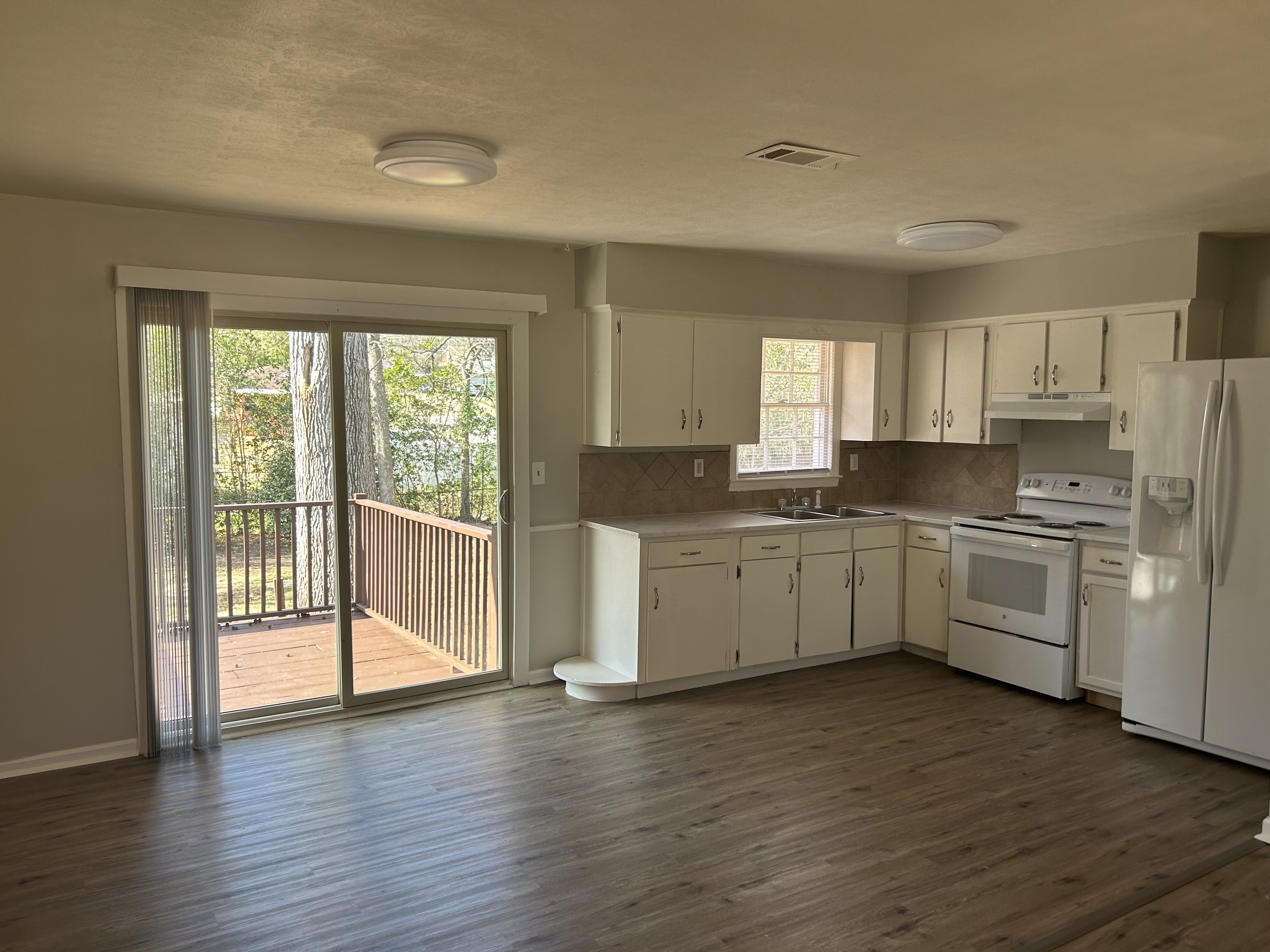 5059 Abbott Ave – photo 3