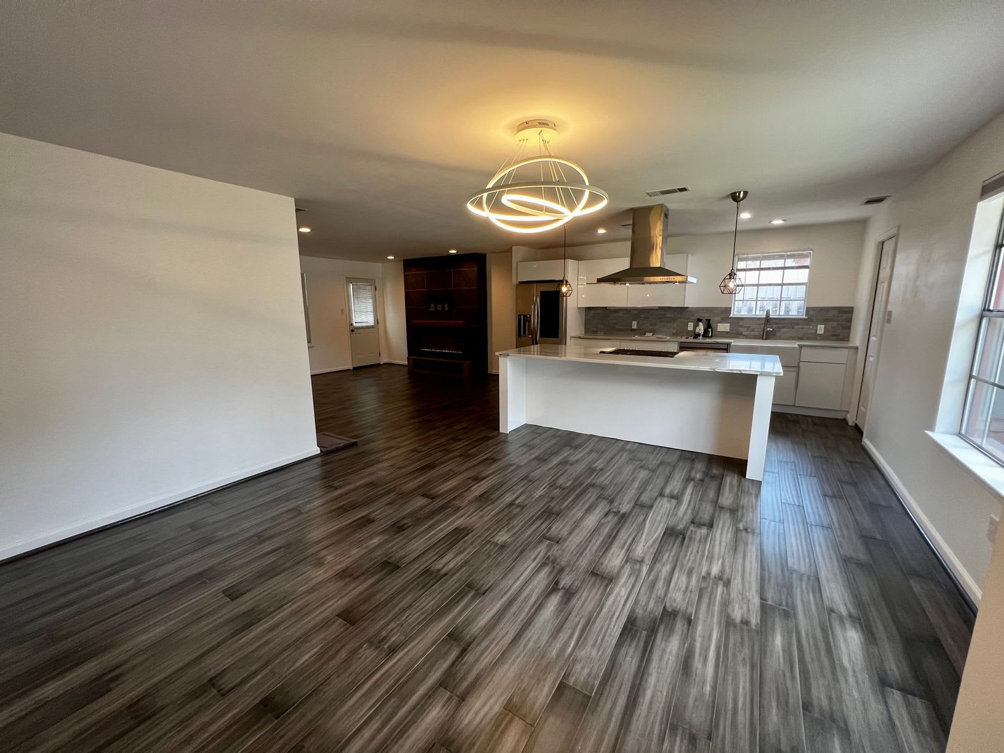 3 bedroom 2 bath home located in Sea Gate Subdivision – photo 2