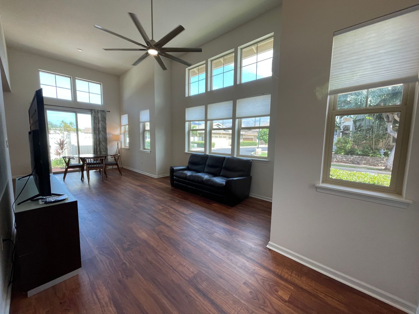 Pet Friendly Kahoma Village Furnished Three Bedroom – photo 2
