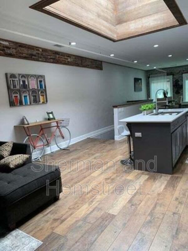 1118 Broad St – photo 5