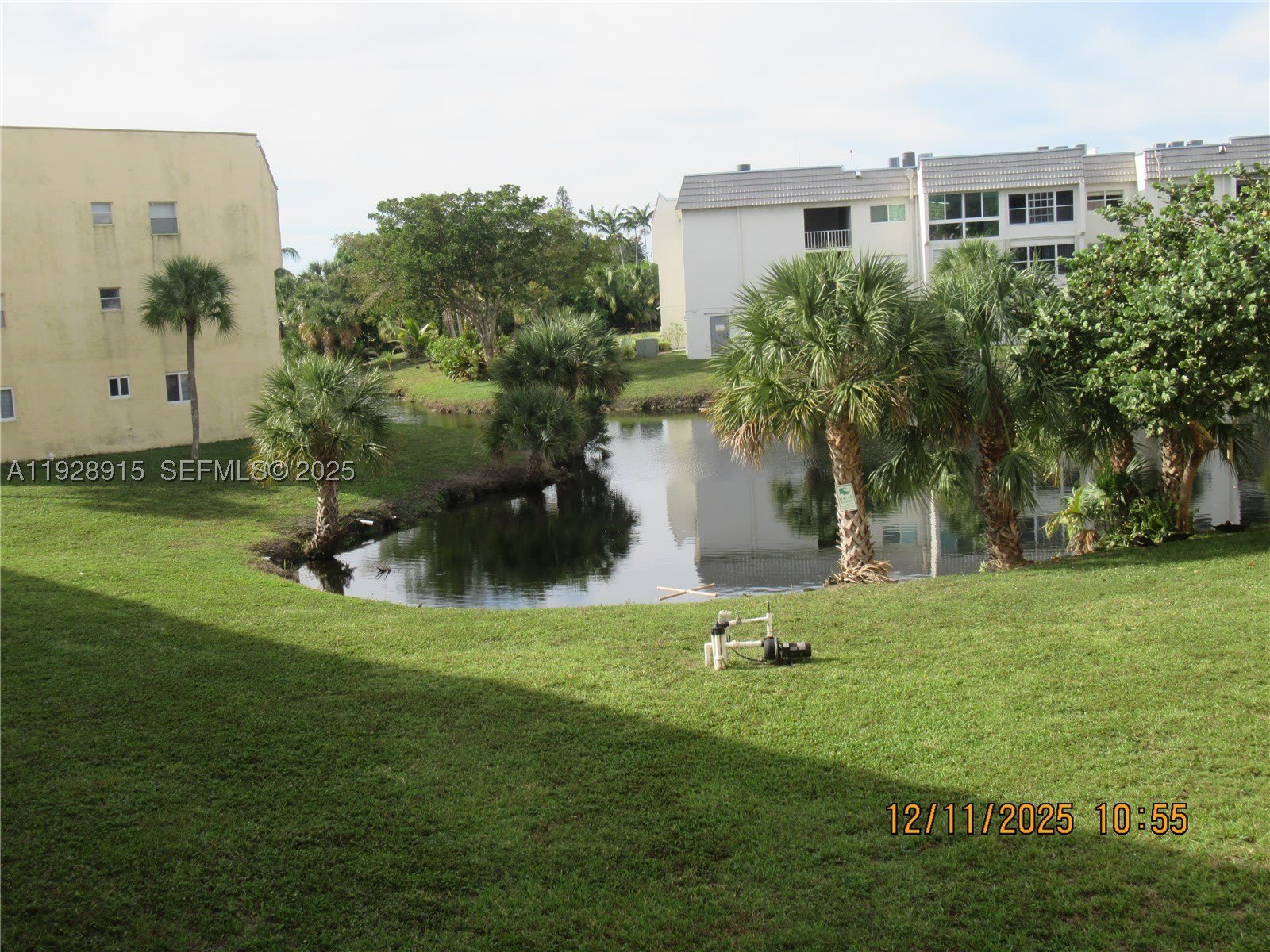 8285 Sunrise Lakes Blvd – photo 2