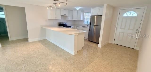 600 RUSSELL Street – photo 5