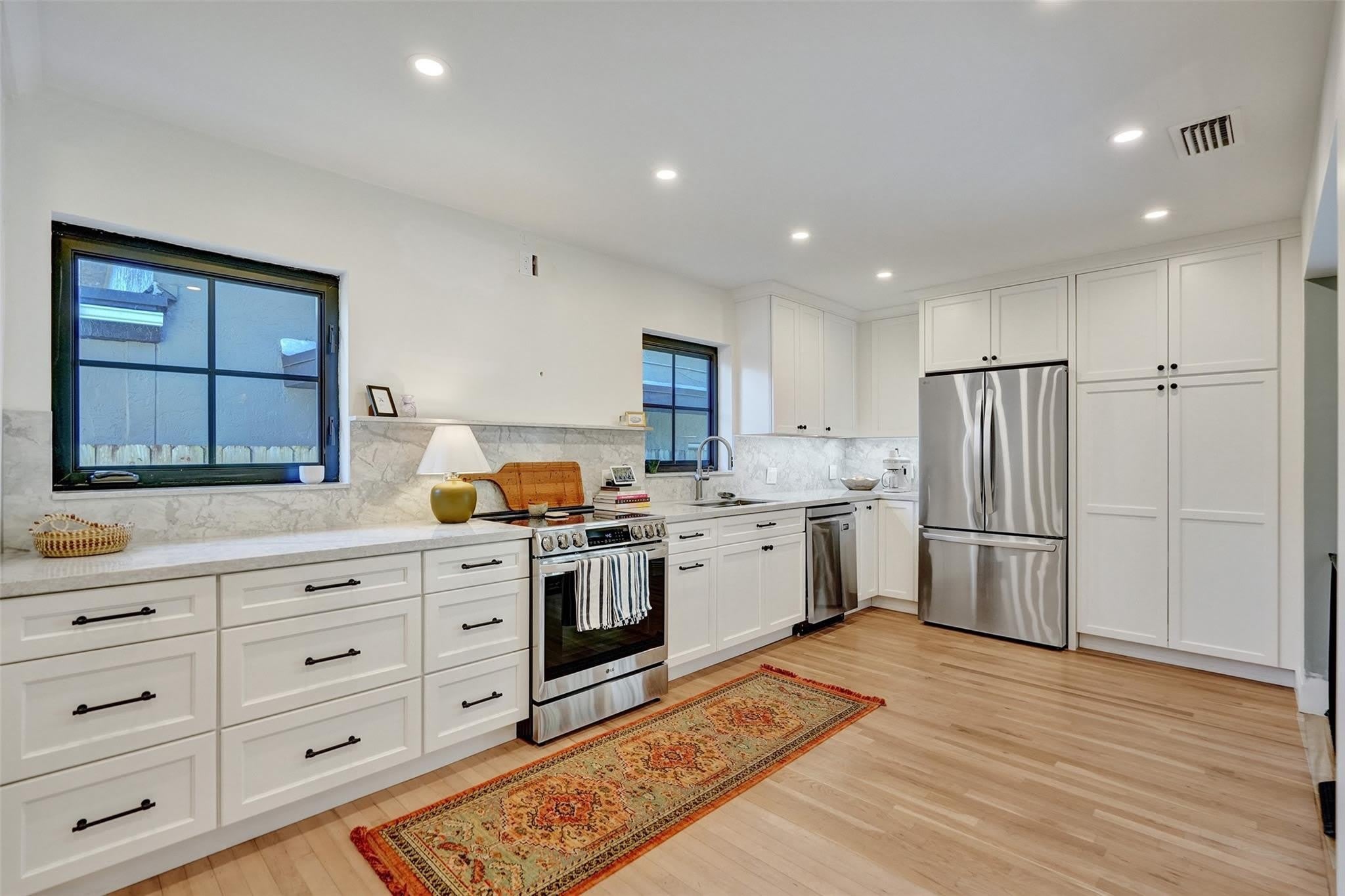 807 SW 18th Street – photo 5