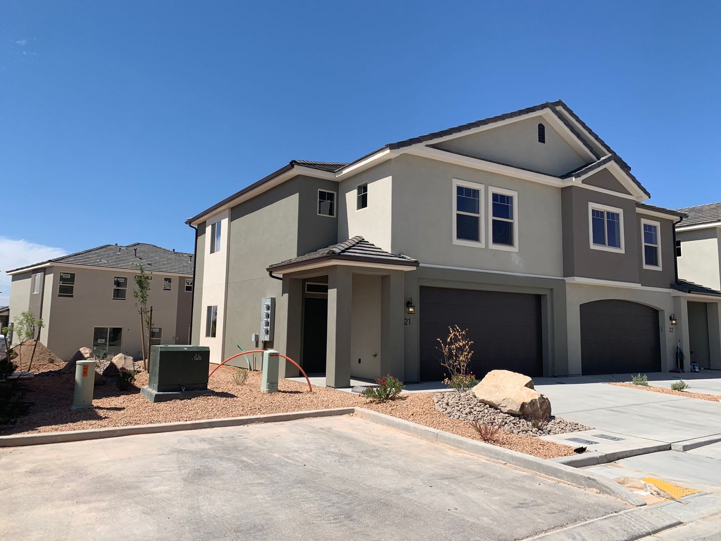 Available 9/15! 3 bed 2.5 bath for rent – photo 1