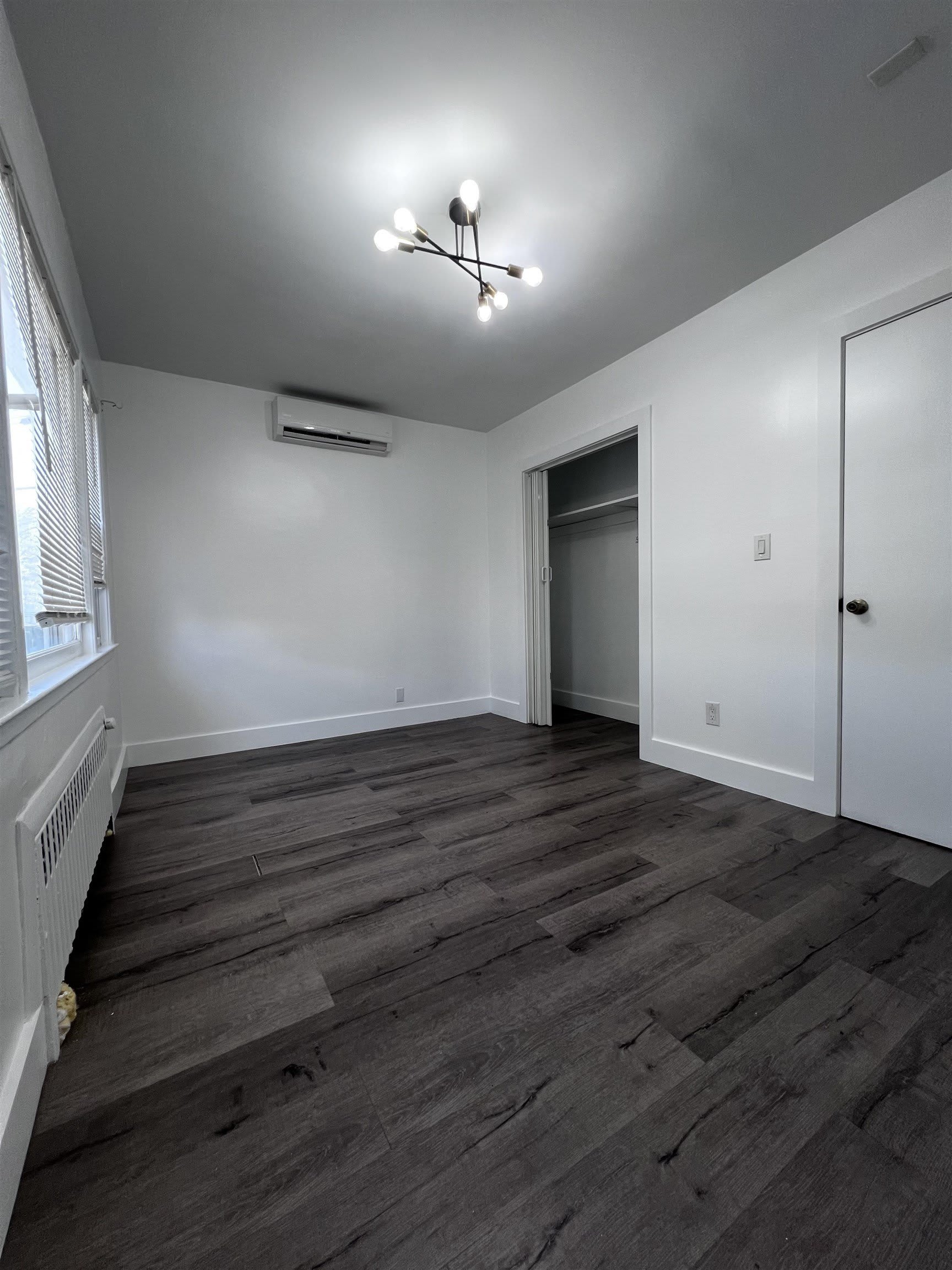 28 E 47TH ST – photo 5