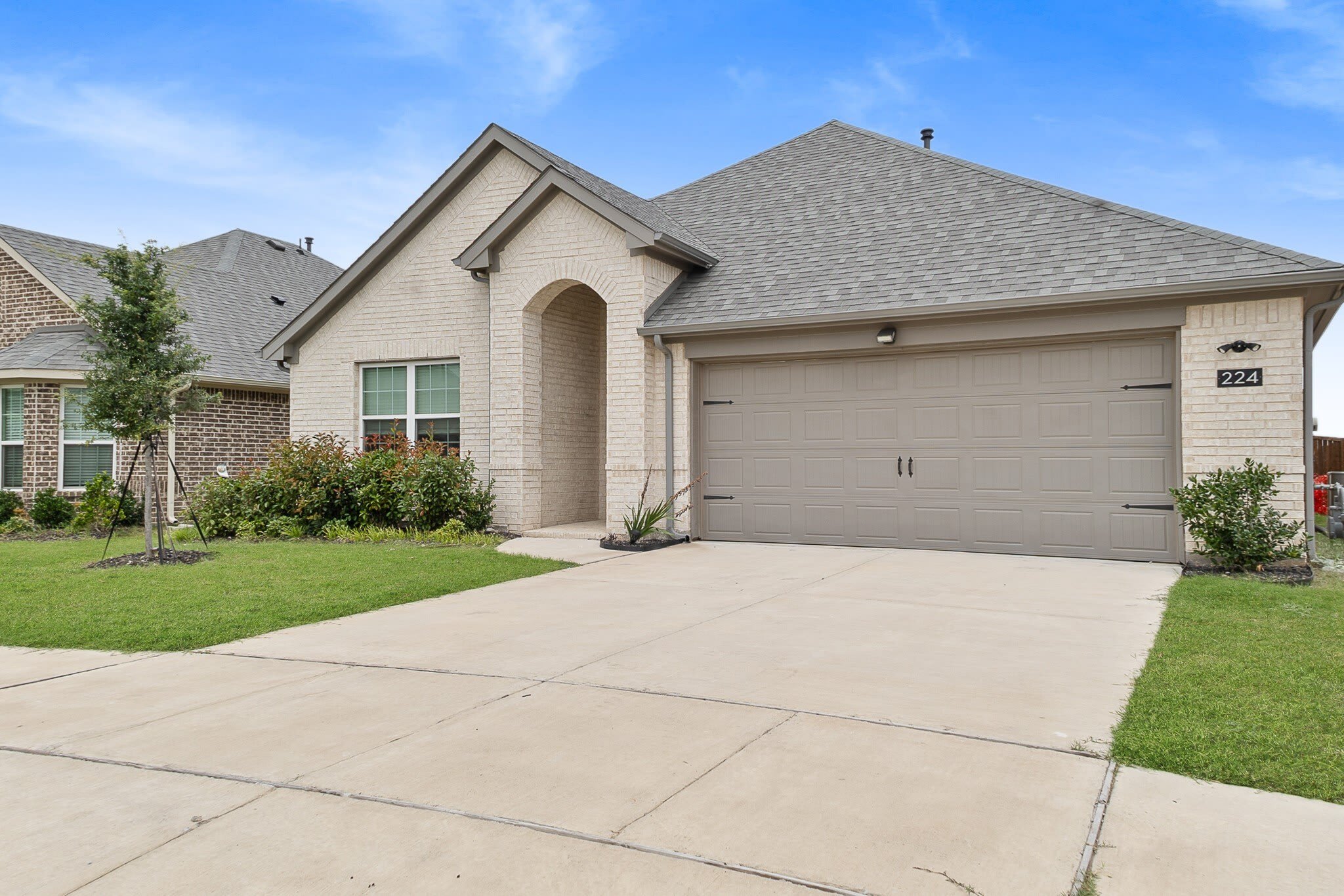 224 Tartane Drive – photo 1