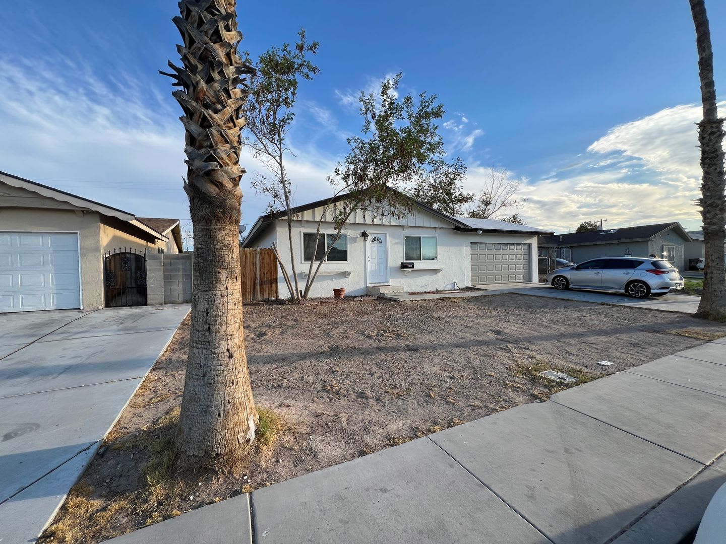 4 Bedroom Single-Story Home with Attached Garage in North Las Vegas – photo 1