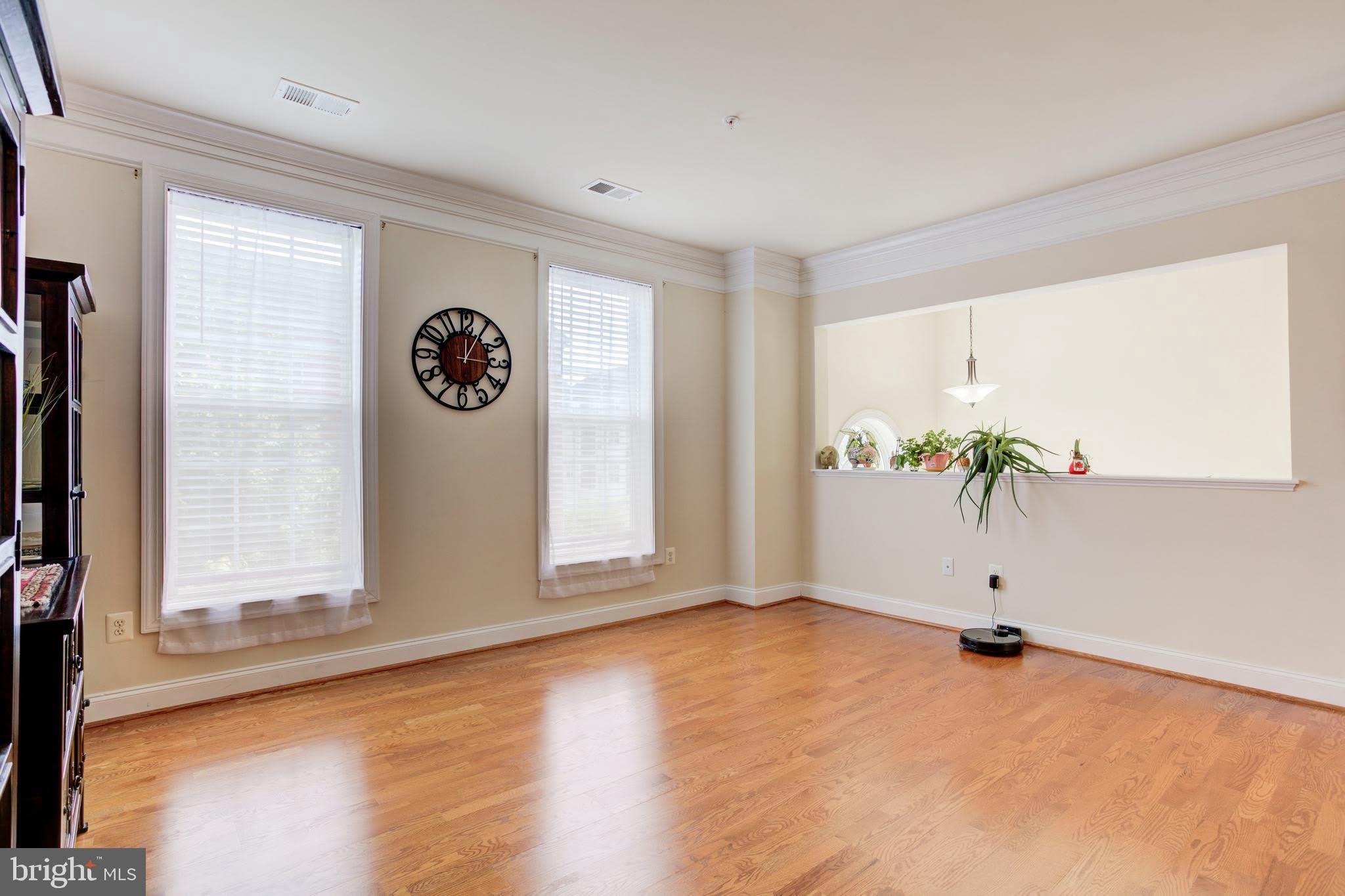 15160 KENTSHIRE Drive – photo 2