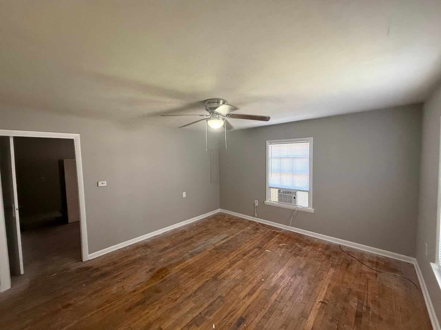 2 Bed/1 Bath House *Water Included* – photo 2