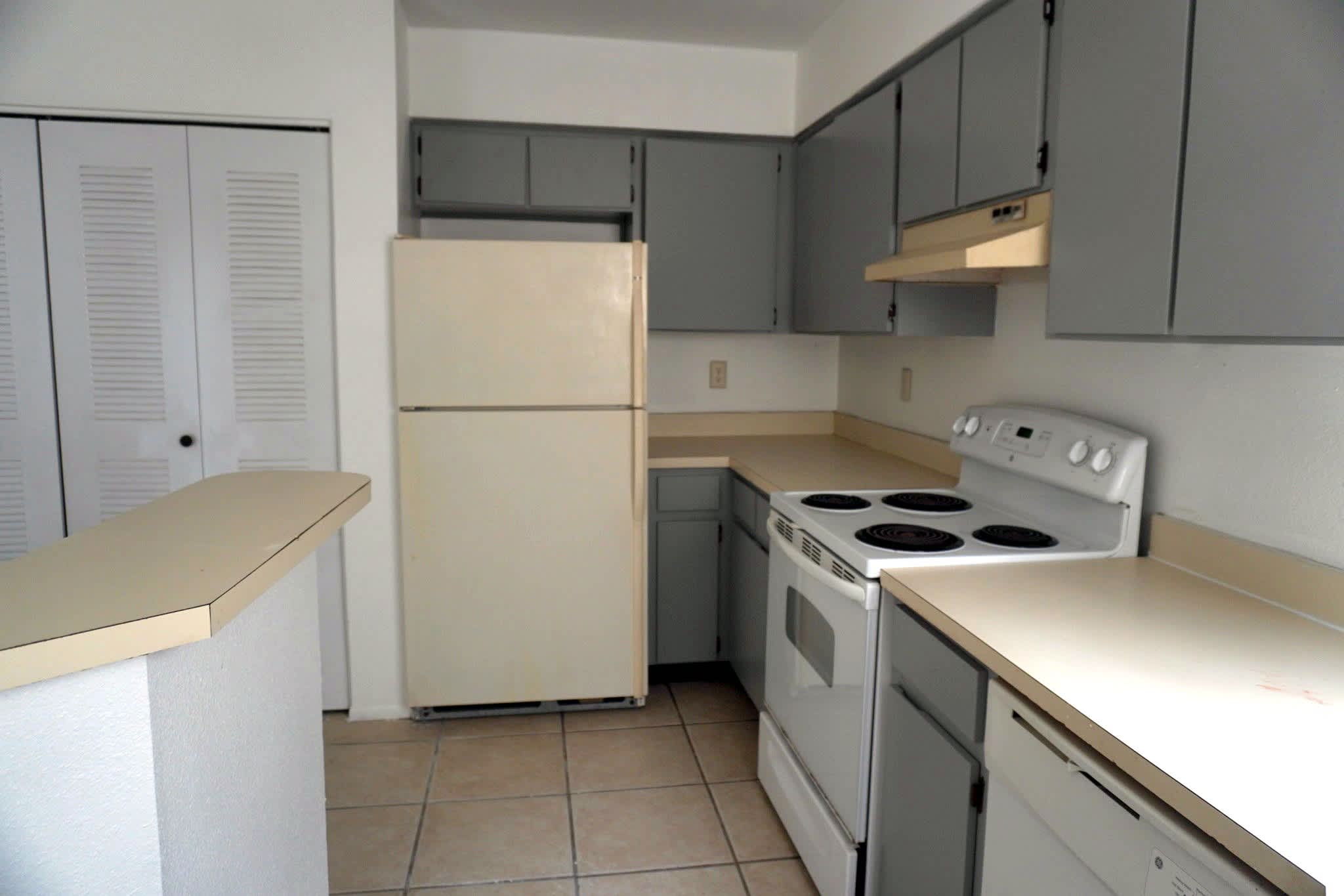 3640 Meriden Avenue – photo 5