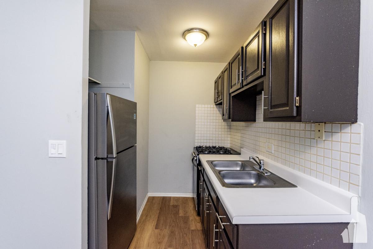 4612 N Beacon St – photo 3