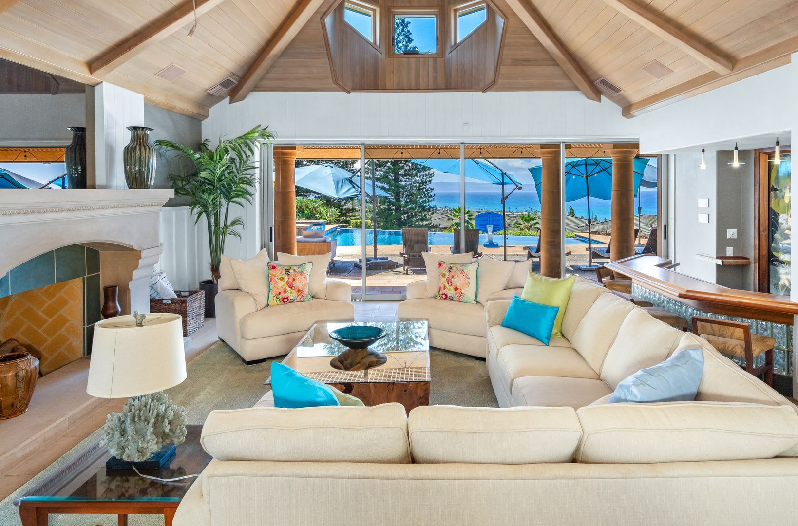 Private Kapalua Estate in Pineapple Hill – 4 Bedroom 4.5 Bath Luxury Home with Pool – photo 4