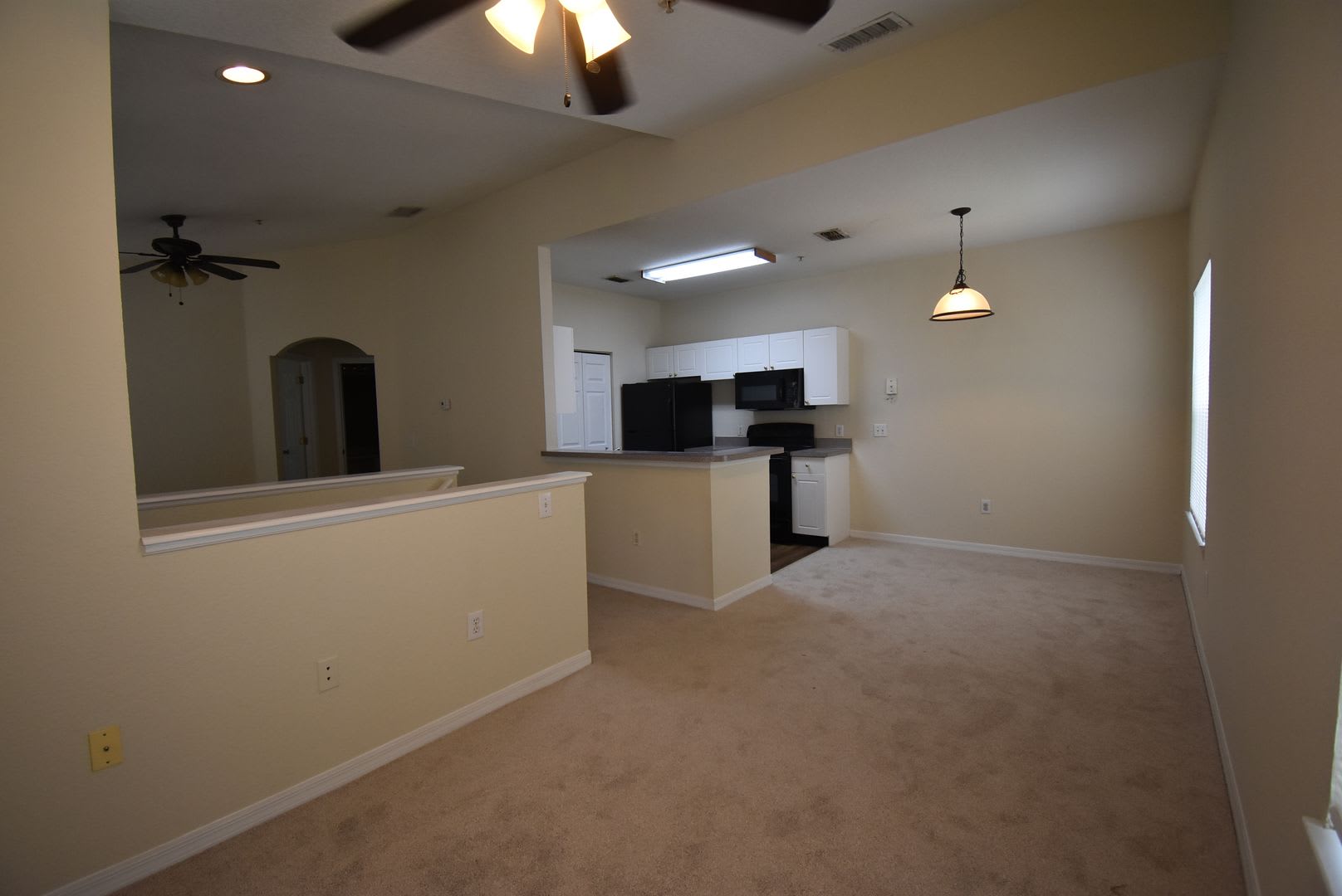 1/1-Crescent Place at Lake Lotus! AVAILABLE NOW! – photo 3