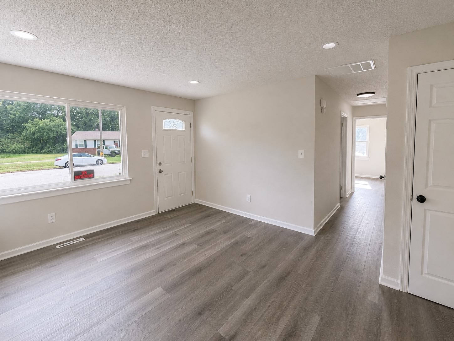 405 Institute Drive – photo 3