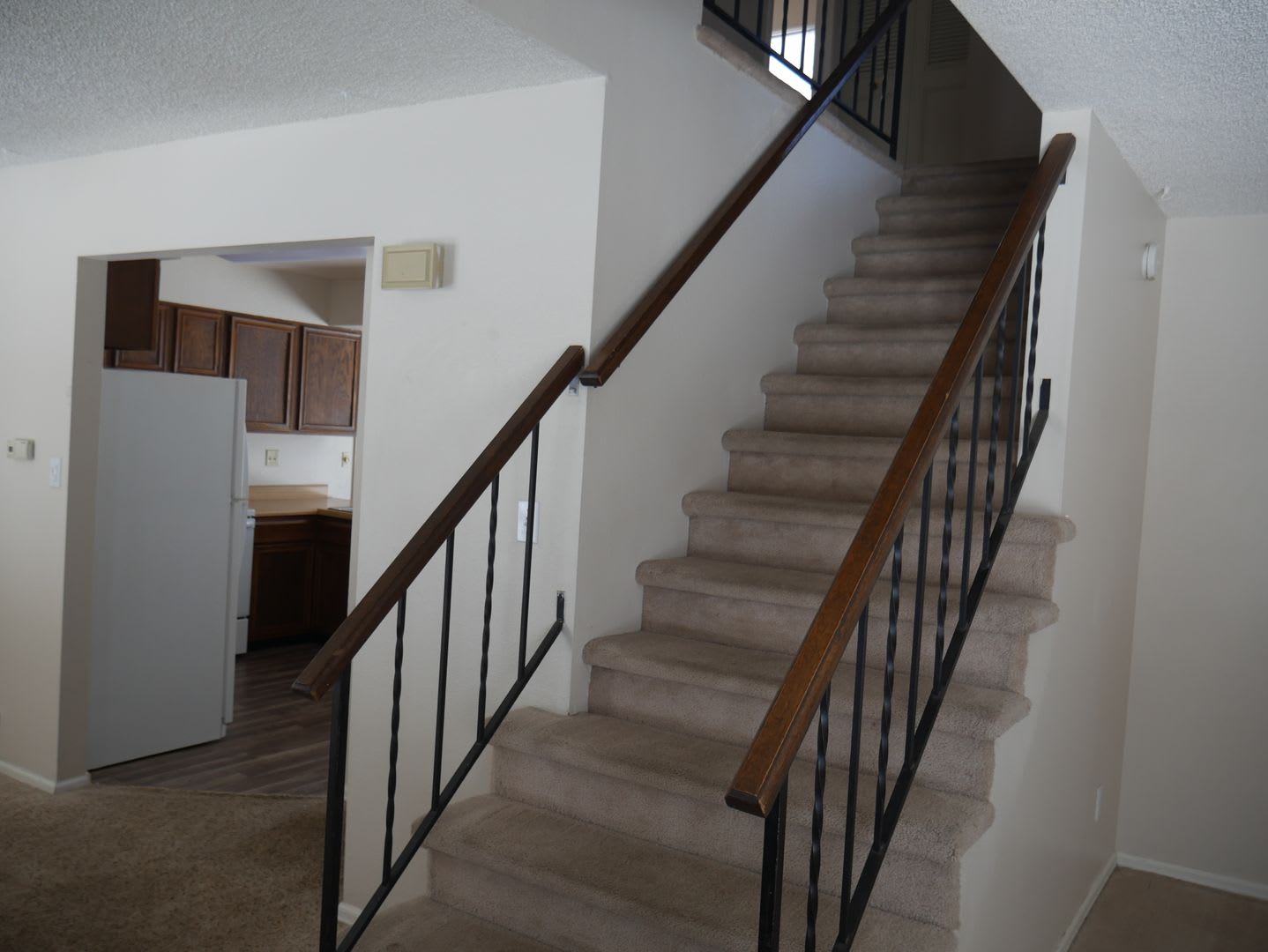 3 Bed 2 5 Bath With A Large Backyard Available Now – photo 3