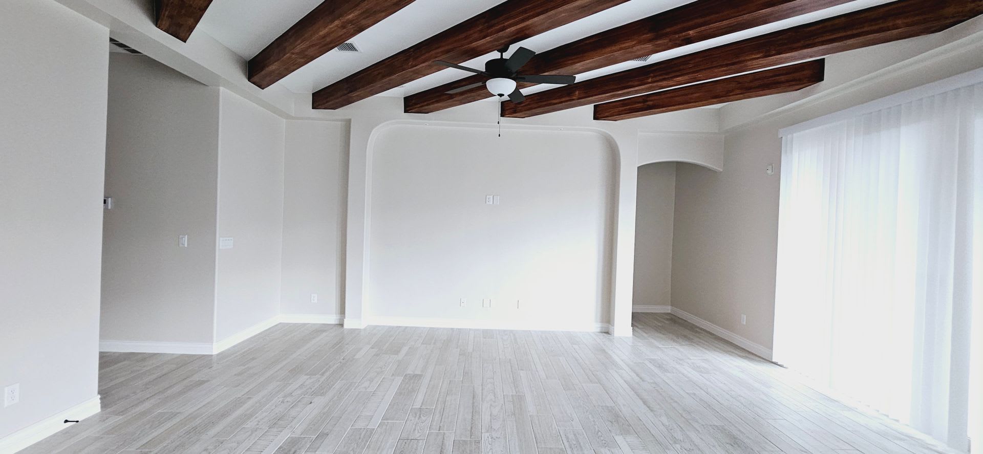 Stunning 4 bedroom, 2.5 bath home in West EL Paso! Special! Application or Admin Fee! – photo 5