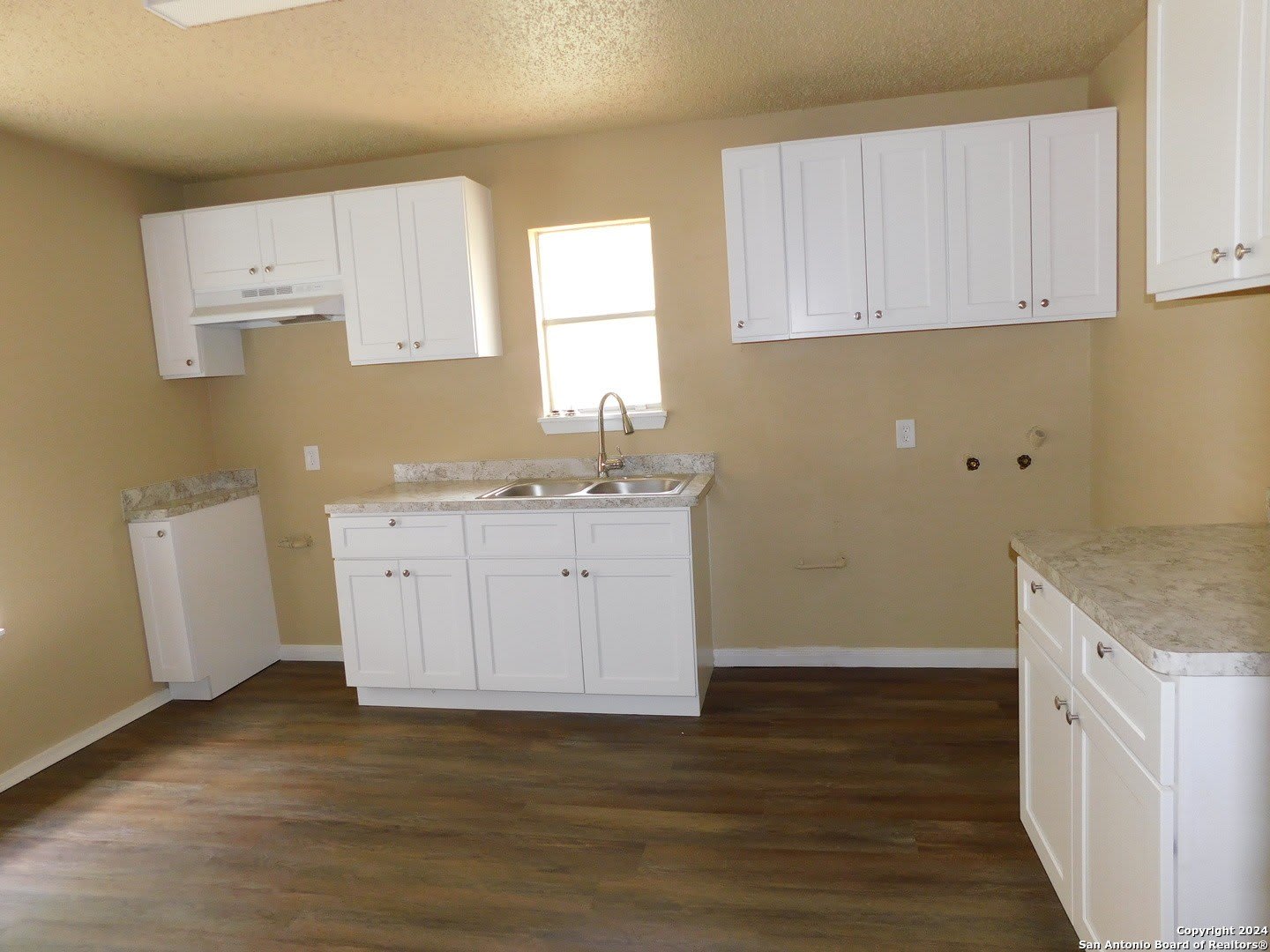 9017 GARNETT AVE – photo 5