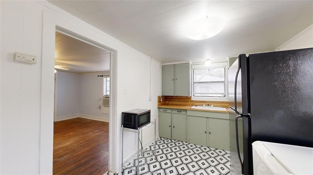 303 Montclair Avenue – photo 5