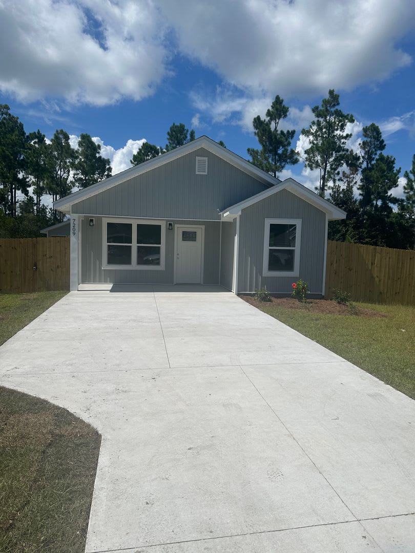 Panama City 3 Bedroom 2 Bathrooms – photo 1