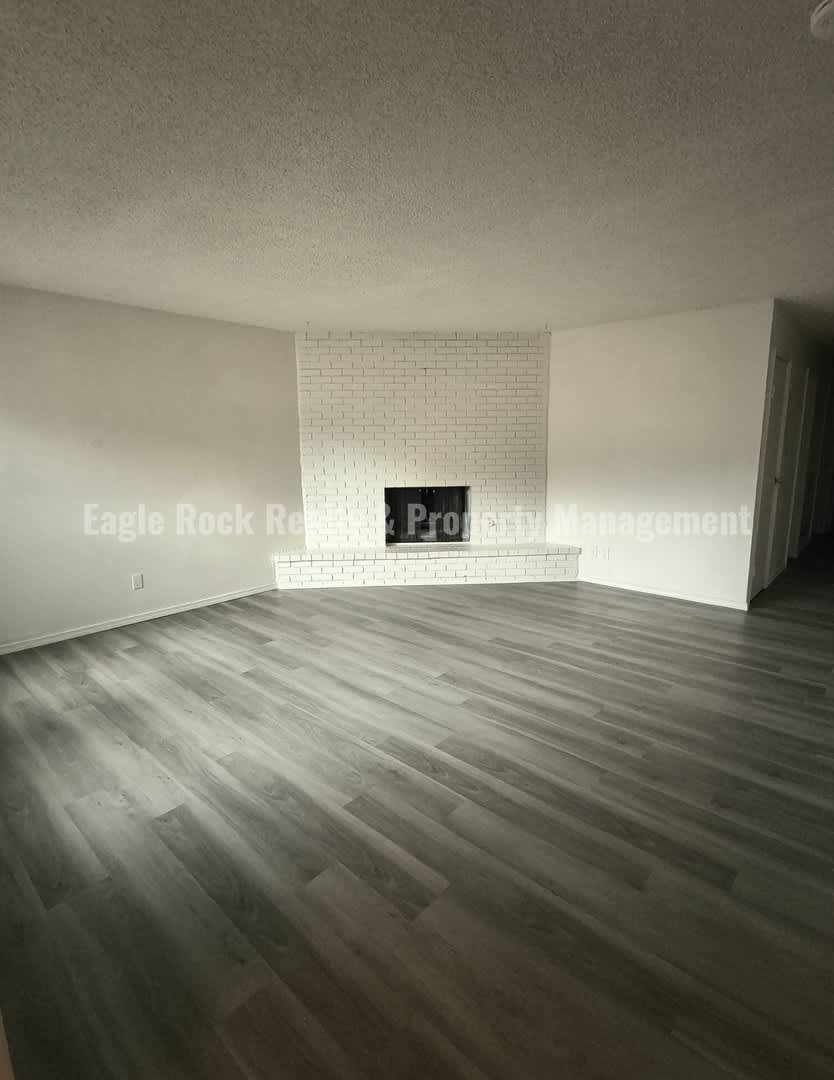 Tulsa Duplex Unit for Rent (3beds/2baths) – photo 2