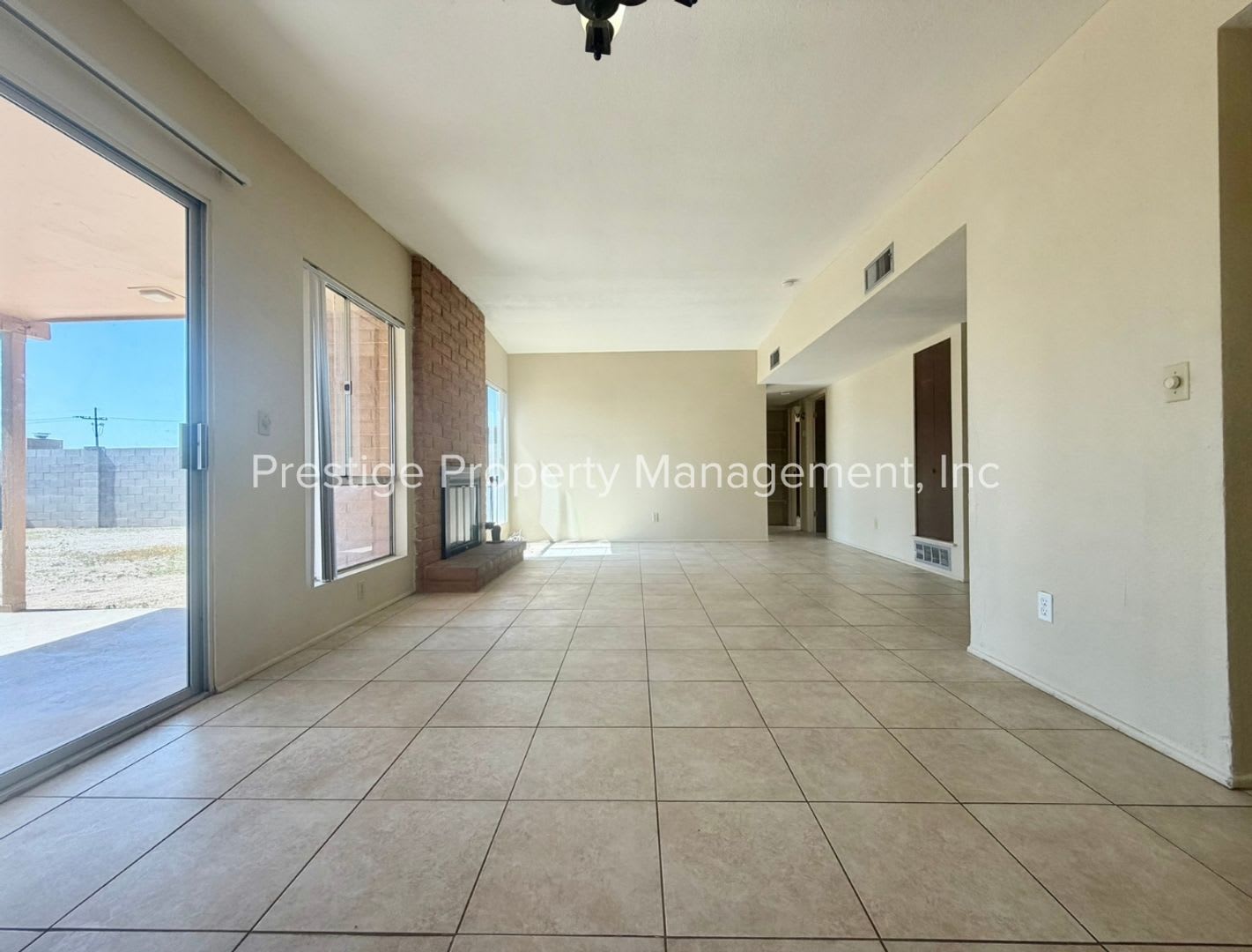 Charming And Spacious 2 1 5 On The East Side – photo 2