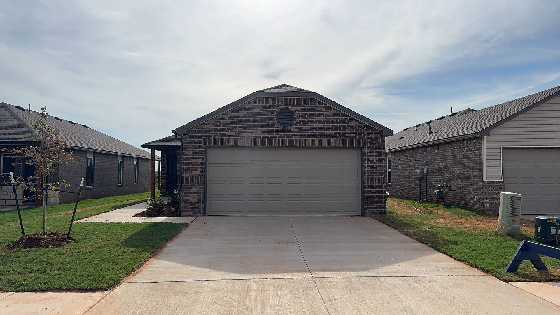 Brand New Beautiful and Spacious 3 Bedroom 2 Bathroom Home in Yukon Public Schools – photo 4